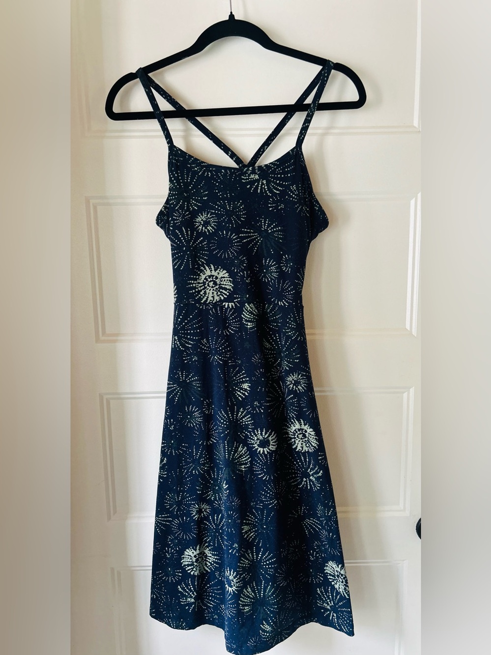 Pact Organic Cotton Fit & Flare Midi Dress M Navy Batik Strappy Back Pockets